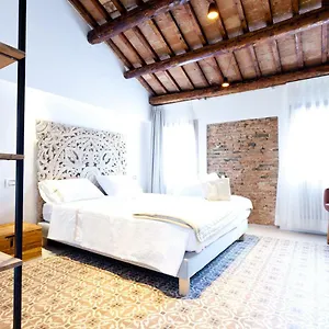 La Caneva 951 Bed & Breakfast